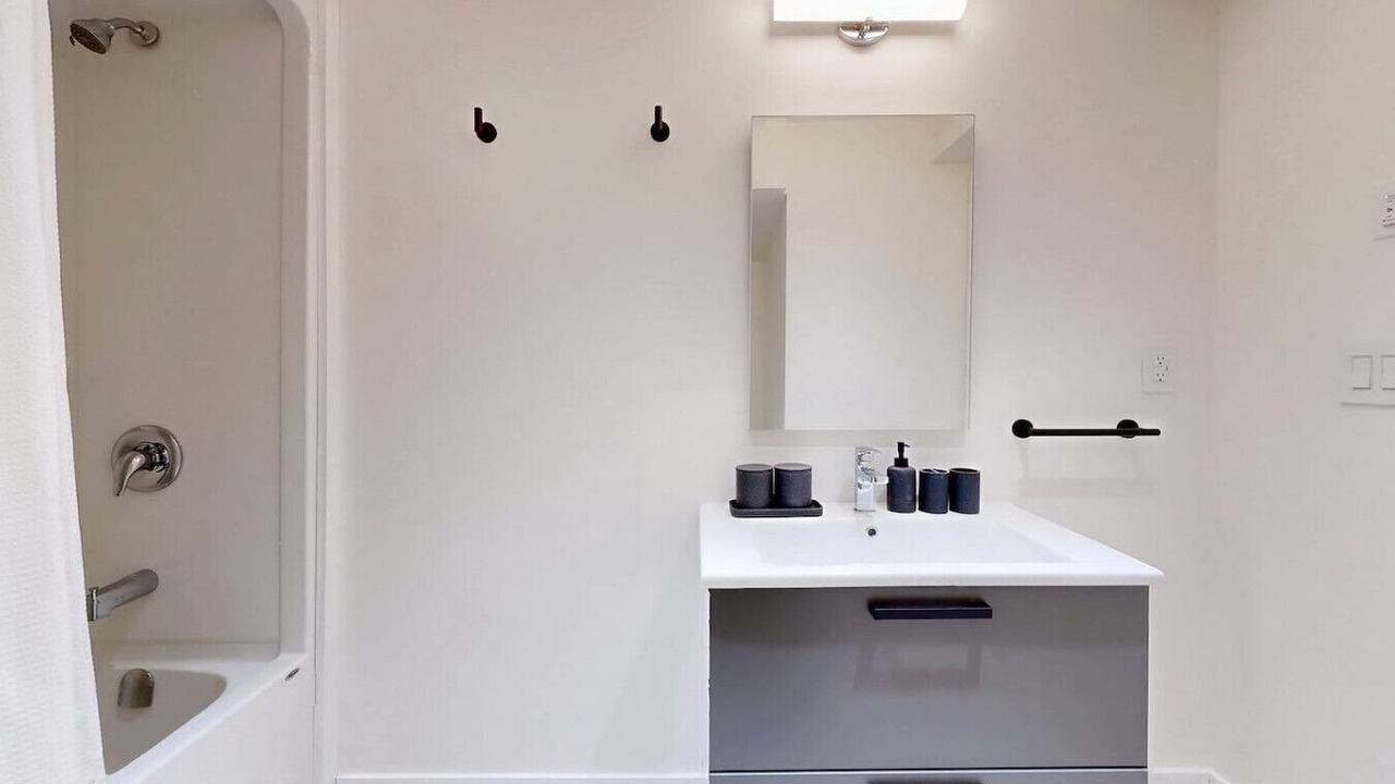 Photo of Bathroom in Rockcliffe - Smythe