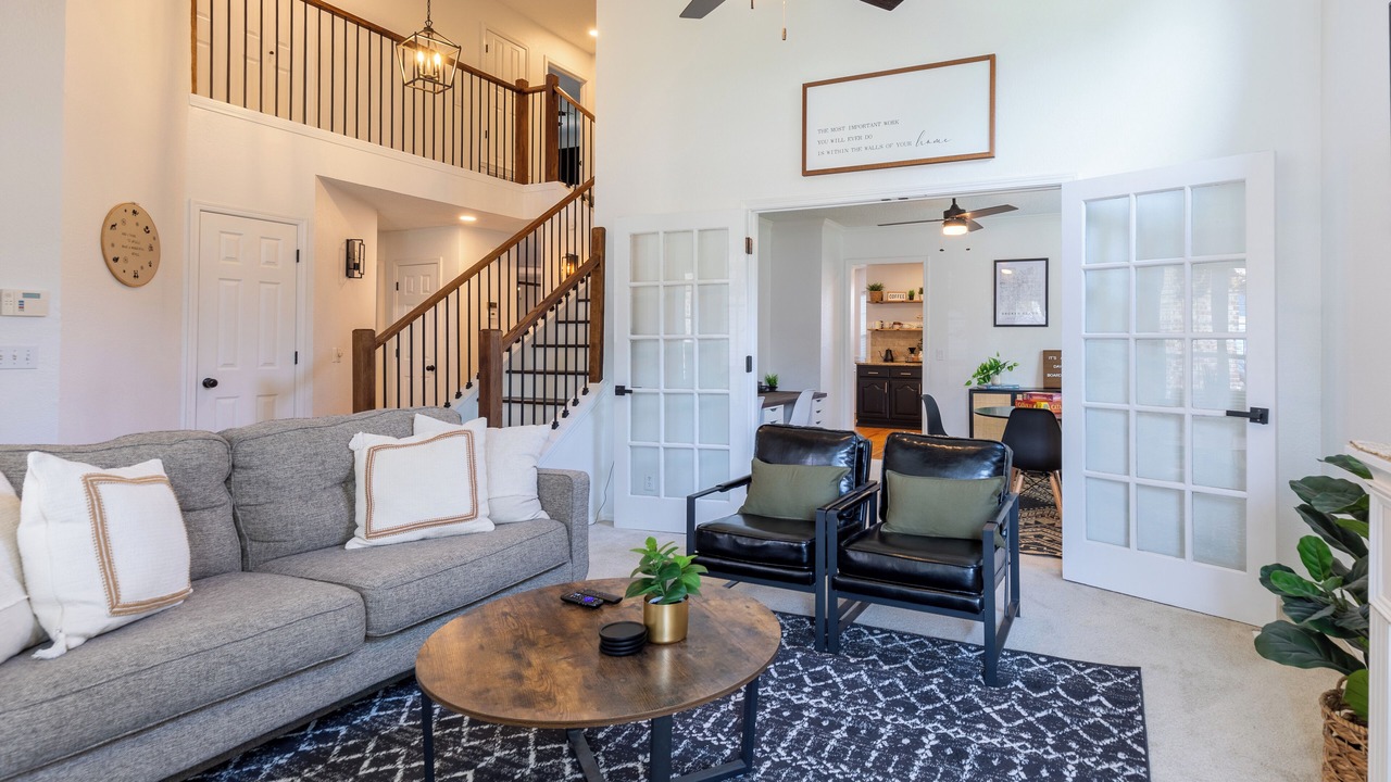 Photo of Livingroom in Broken Arrow