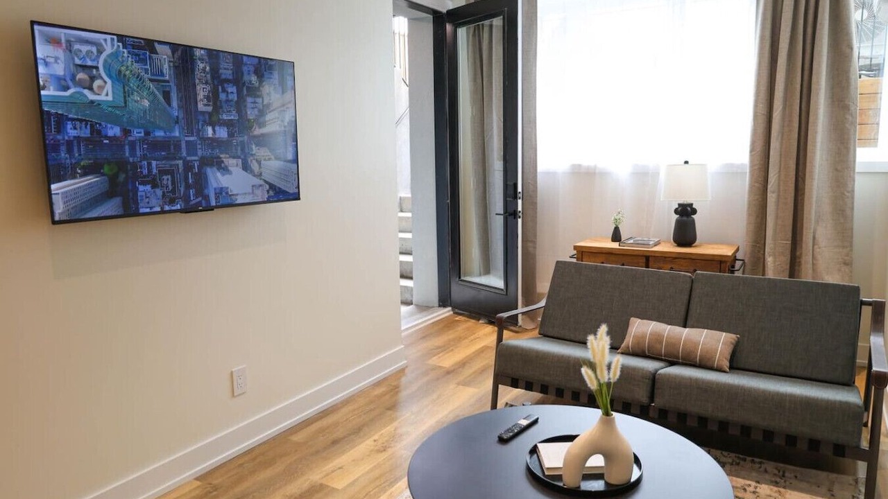 Photo of Livingroom in Rockcliffe - Smythe