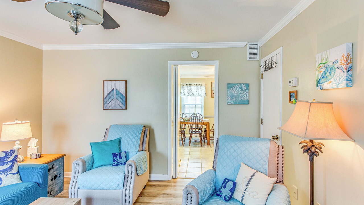 Photo of Livingroom in Crescent Beach