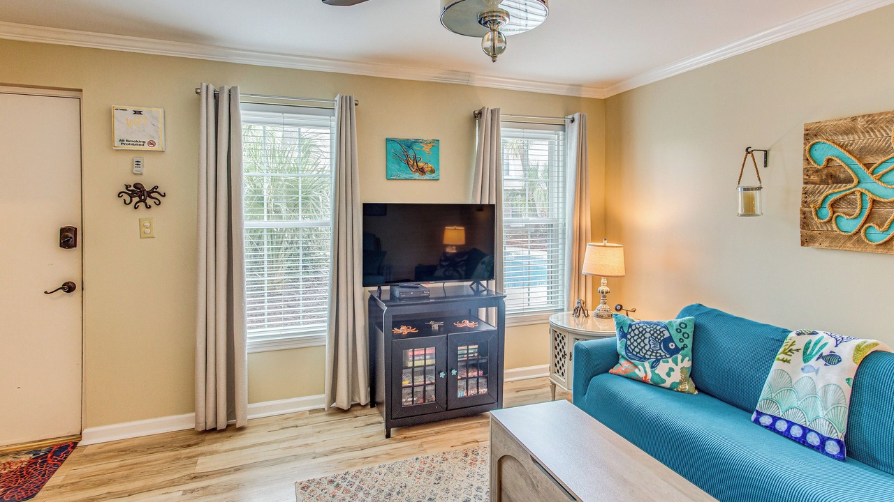 Photo of Livingroom in Crescent Beach