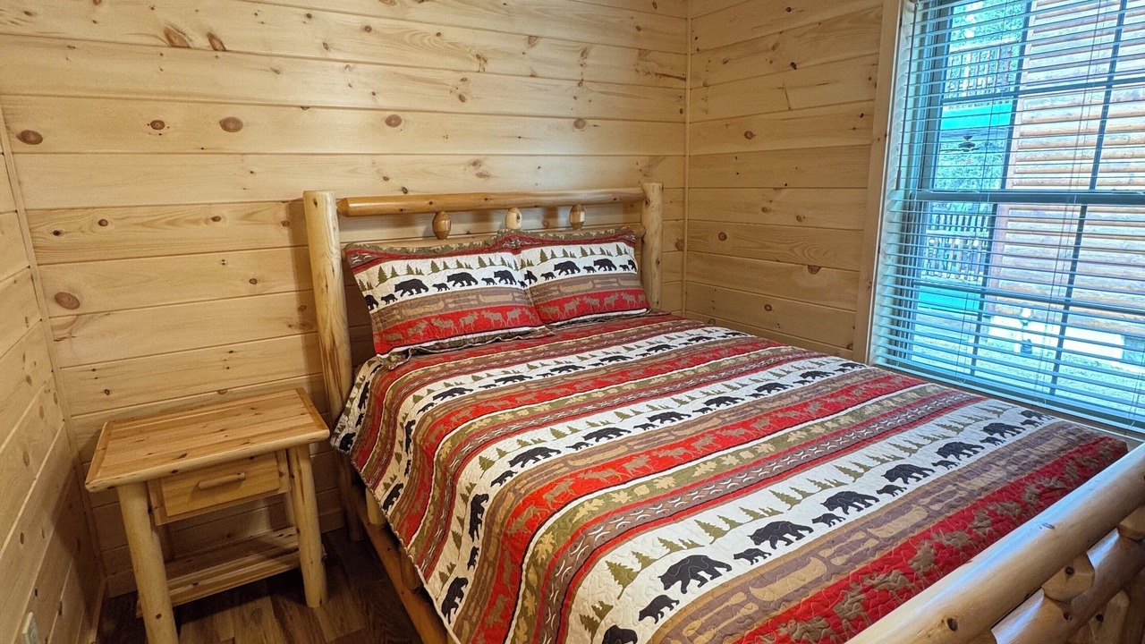 Photo of Bedroom in Inlet