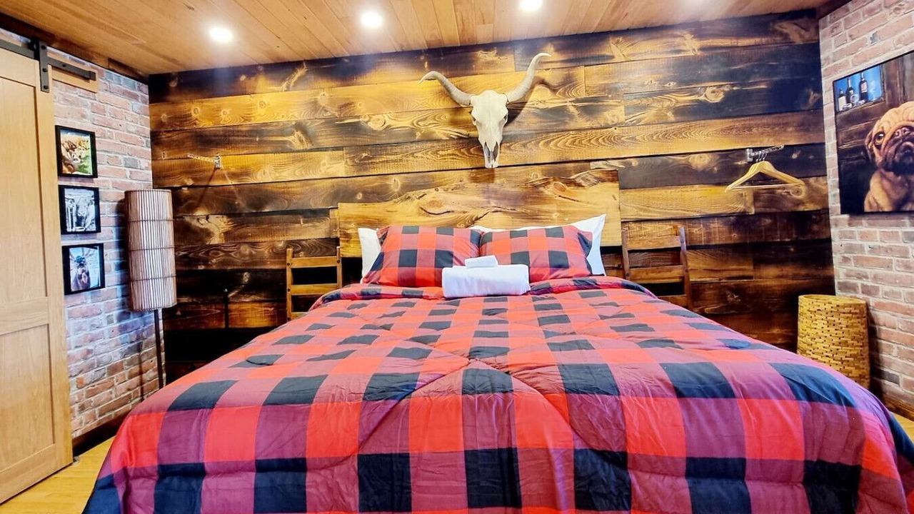 Photo of Bedroom in Montebello