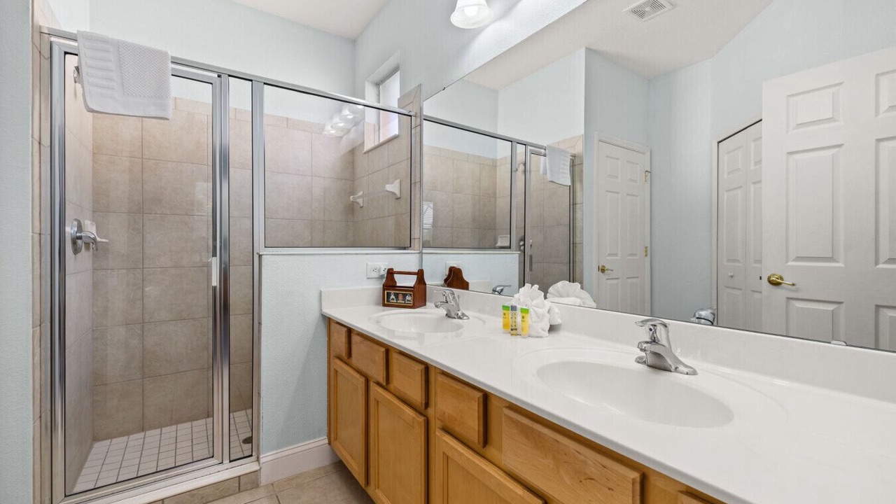 Photo of Bathroom in Watersong