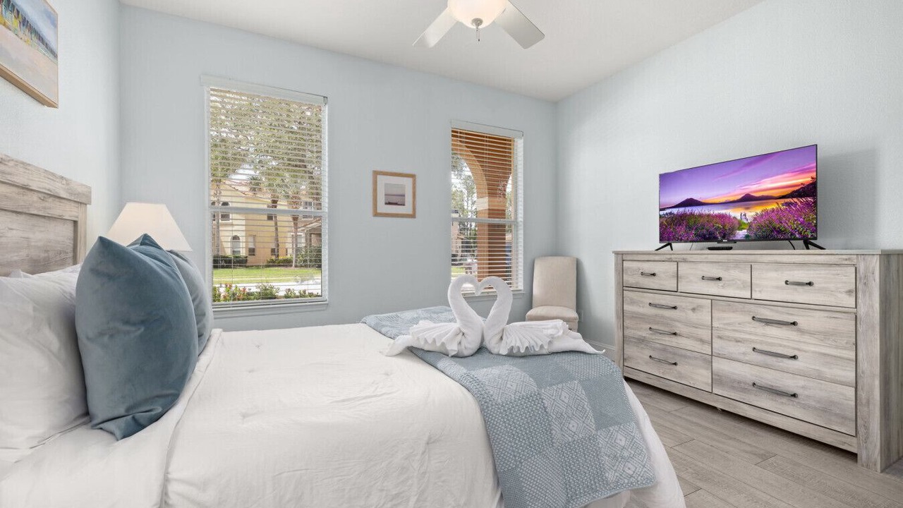 Photo of Bedroom in Watersong