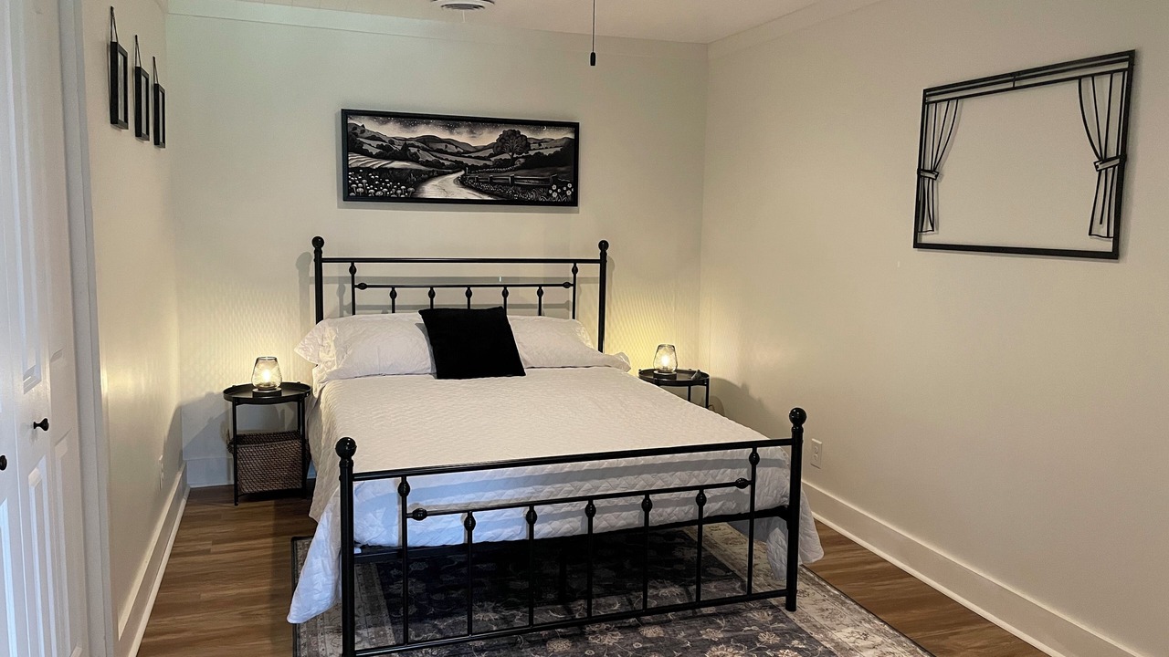 Photo of Bedroom in Madison Heights