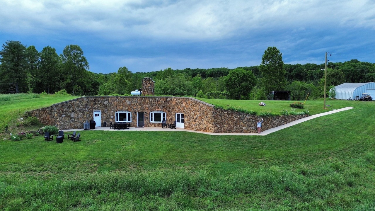 Photo of Outdoor in Madison Heights