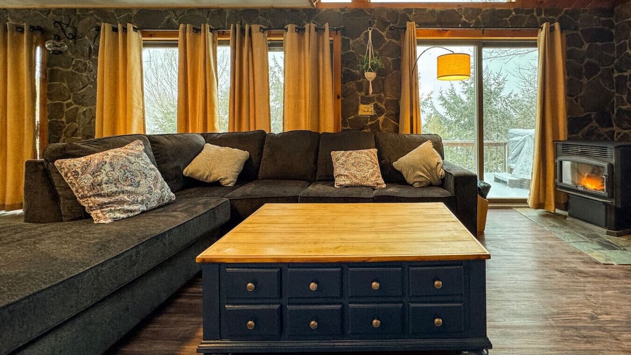 Photo of Livingroom in East Worcester