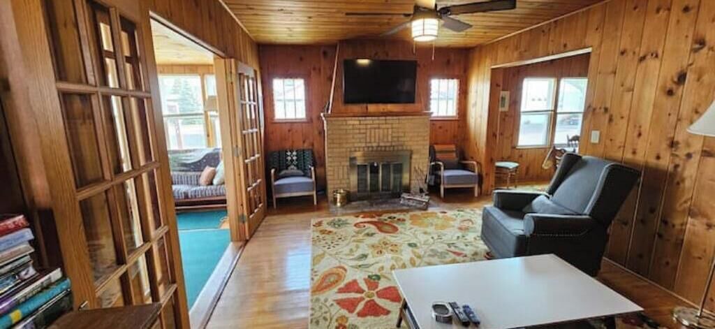 Photo of Livingroom in Eagle Harbor