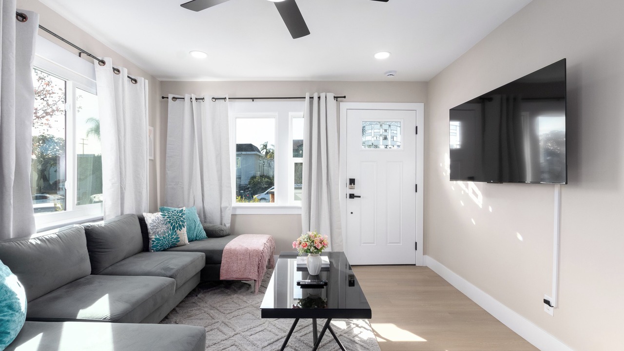Photo of Livingroom in Corridor