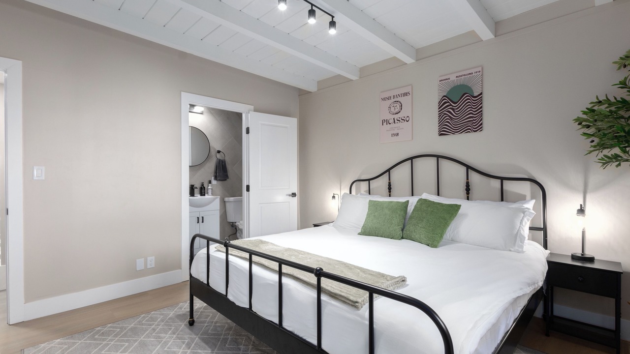 Photo of Bedroom in Corridor