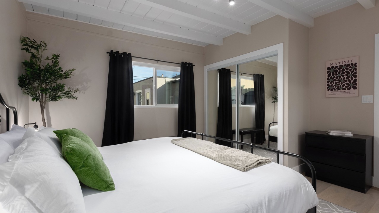 Photo of Bedroom in Corridor