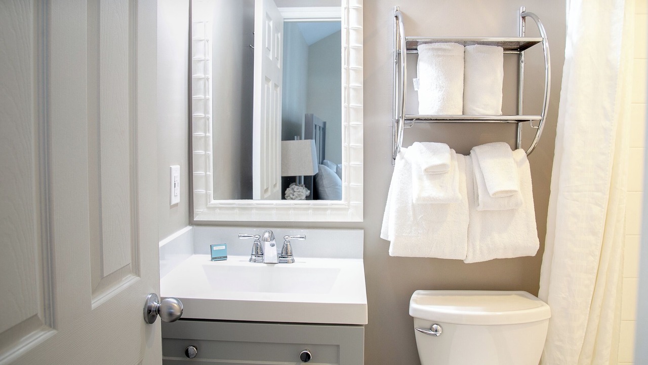 Photo of Bathroom in Marathon