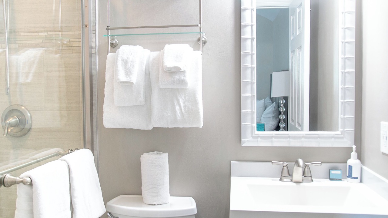 Photo of Bathroom in Marathon