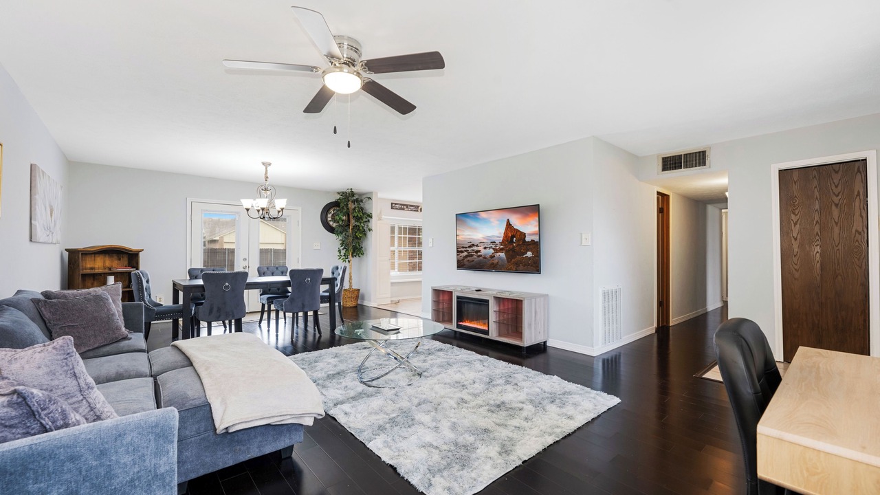 Photo of Livingroom in The Colony