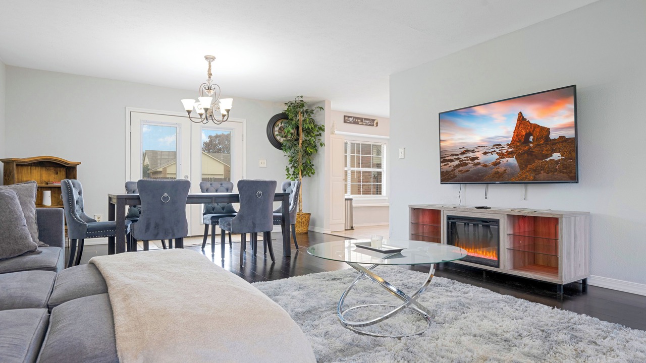 Photo of Livingroom in The Colony