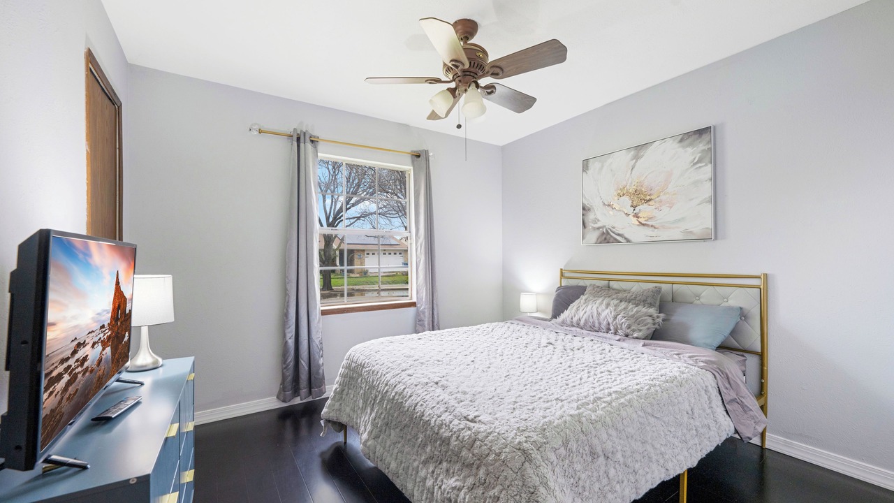 Photo of Bedroom in The Colony