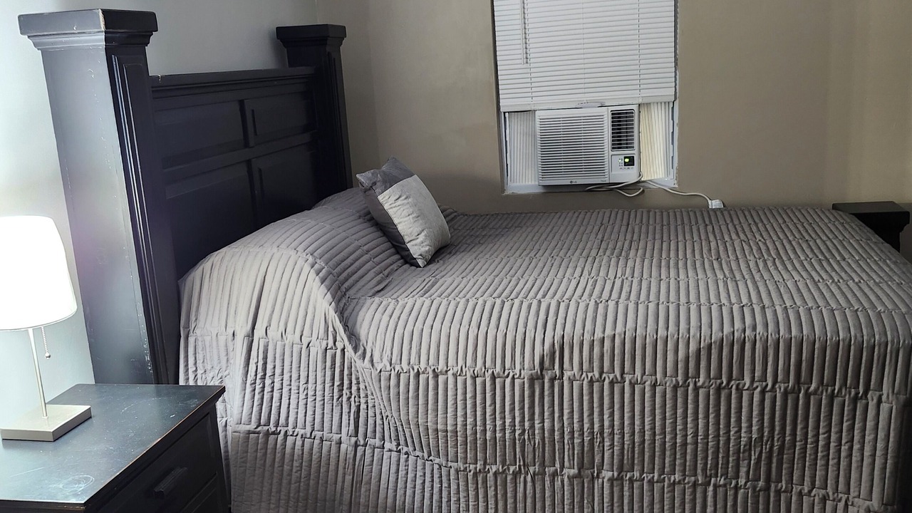 Photo of Bedroom in Smithville