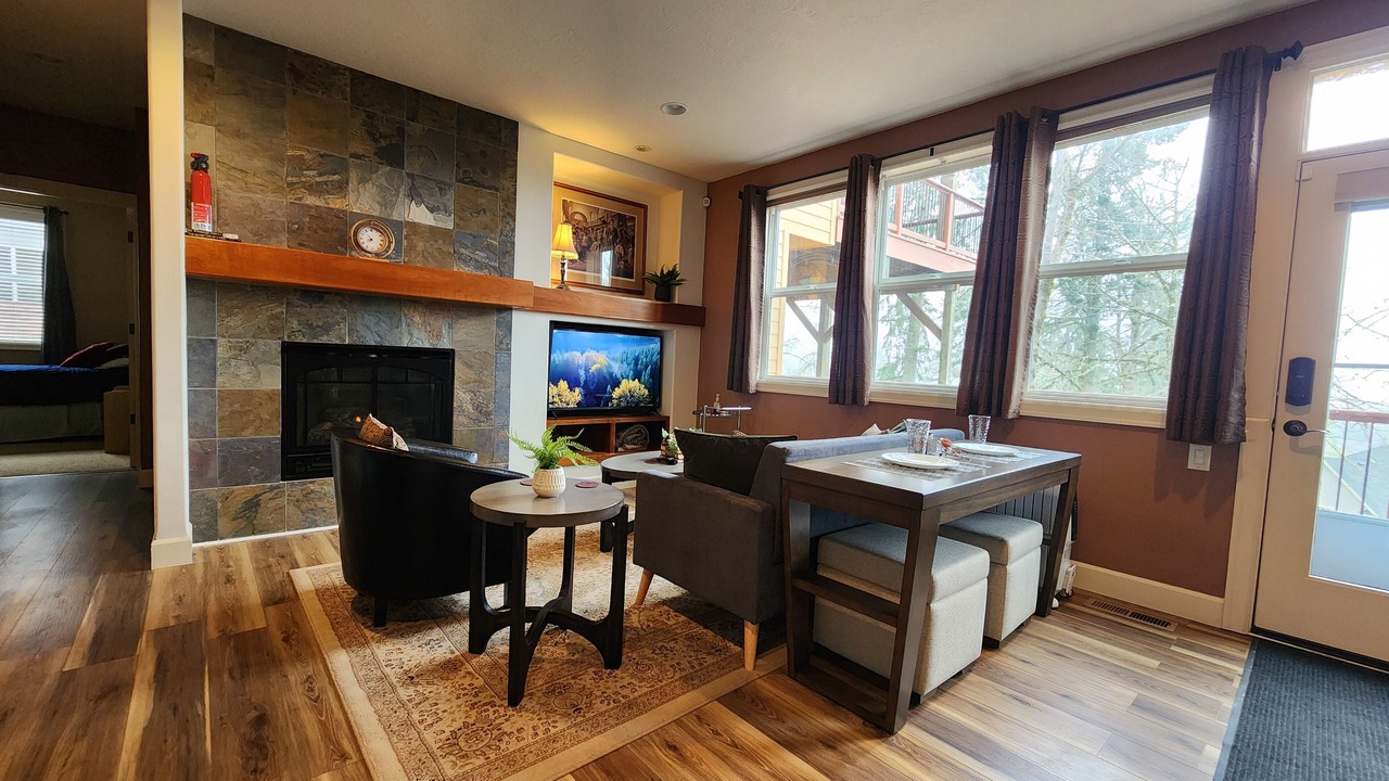 Photo of Livingroom in Thurston