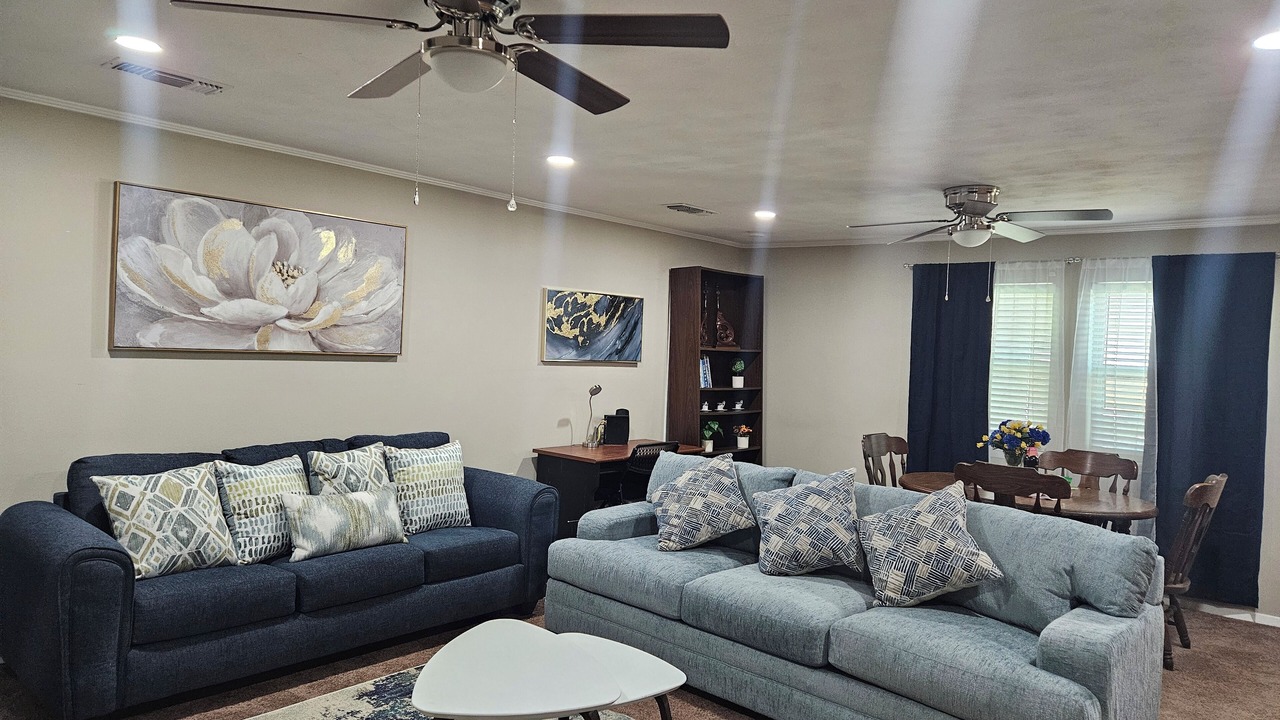 Photo of Livingroom in Mesquite