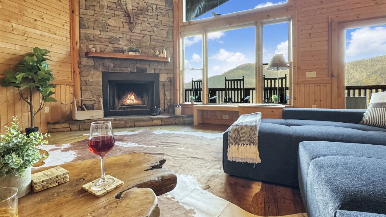 Photo of Livingroom in Bryson City