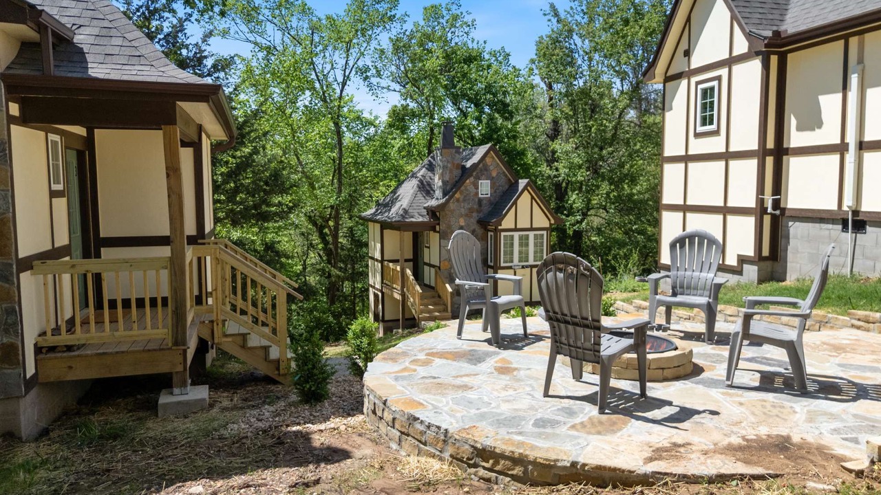Photo of Patio Balcony in Eureka Springs Historic District