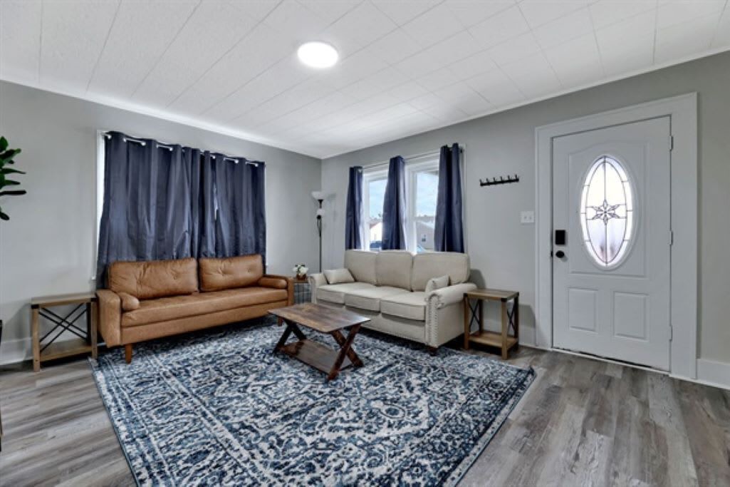 Photo of Livingroom in Stanley - Aley