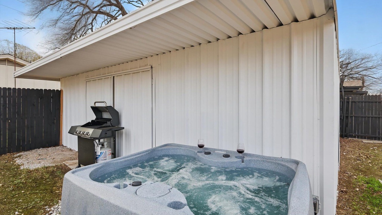 Photo of Outdoor in Haltom City
