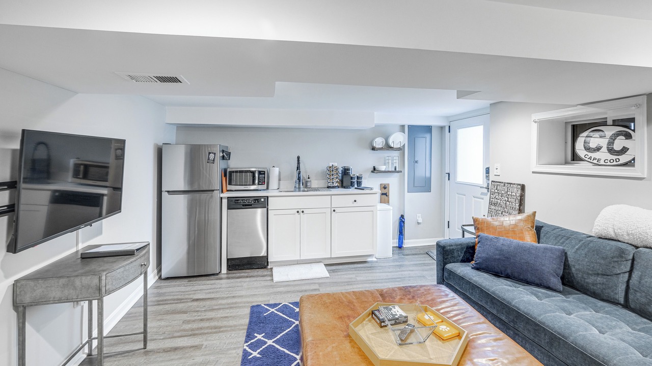 Photo of Livingroom in Near Northeast