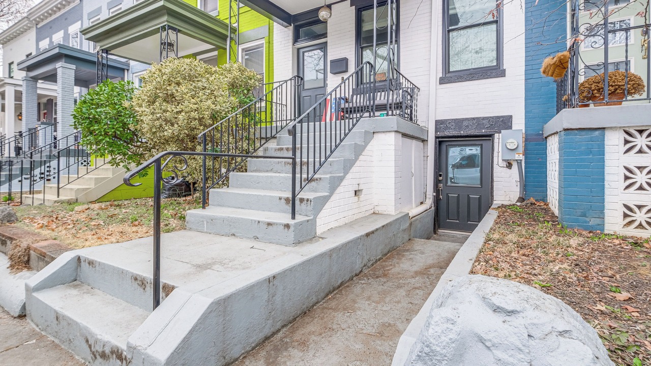 Photo of Outdoor in Near Northeast