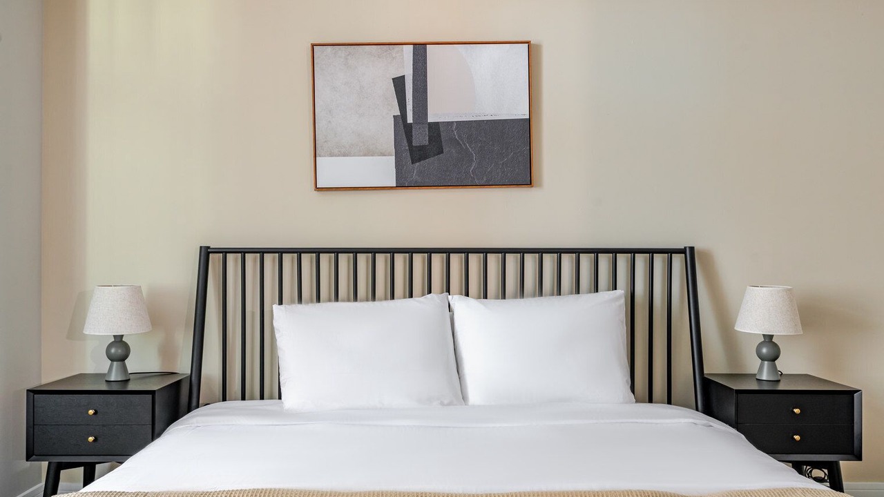 Photo of Bedroom in Woodmont Triangle
