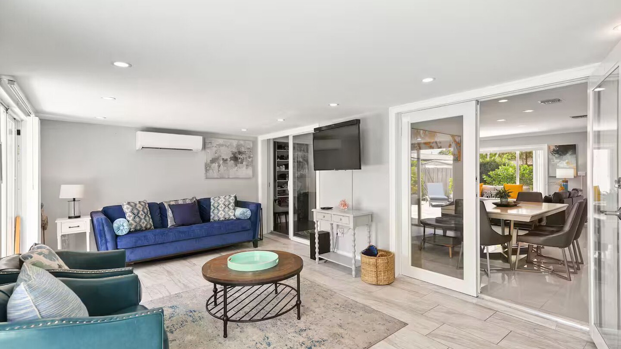 Photo of Livingroom in Central Corals