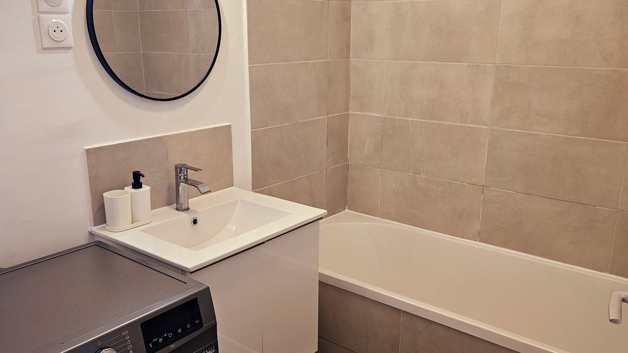 Photo of Bathroom in Tours