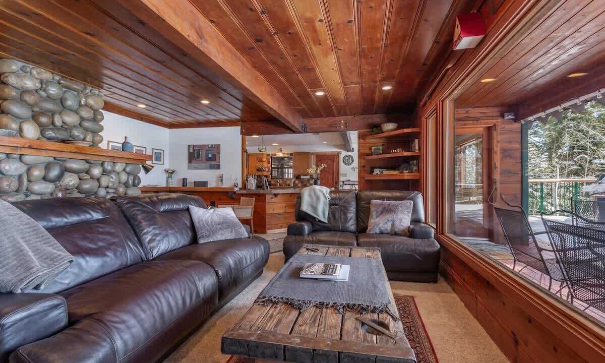 Photo of Livingroom in Tahoe Vista