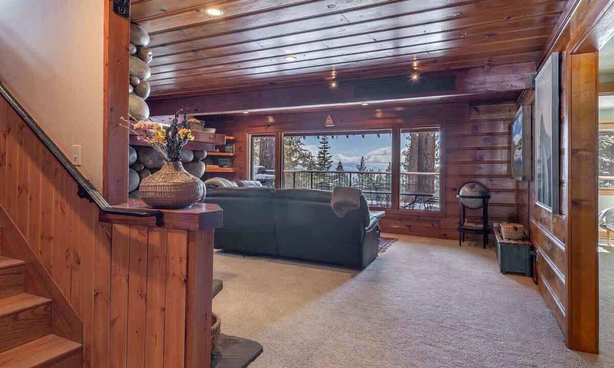 Photo of Others in Tahoe Vista