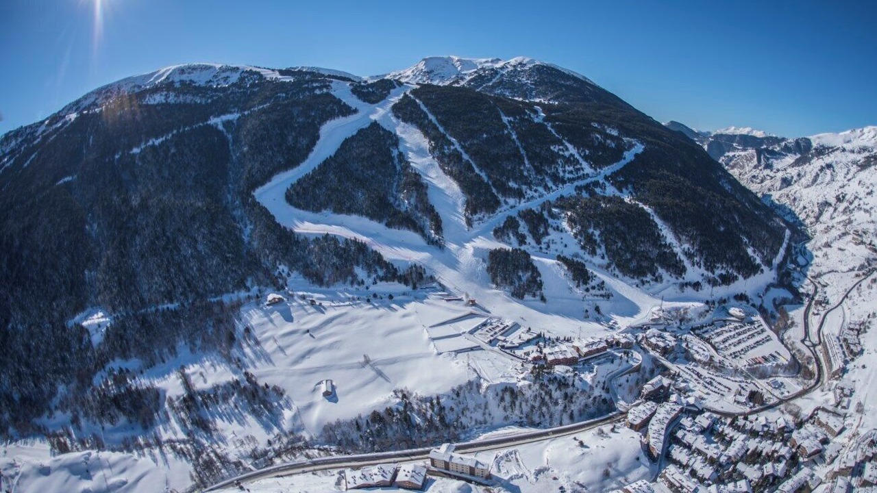 Photo of Outdoor in Incles