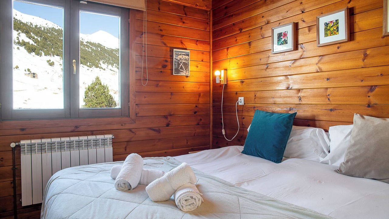 Photo of Bedroom in Incles