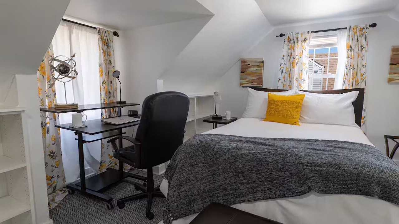 Photo of Bedroom in Valley Stream