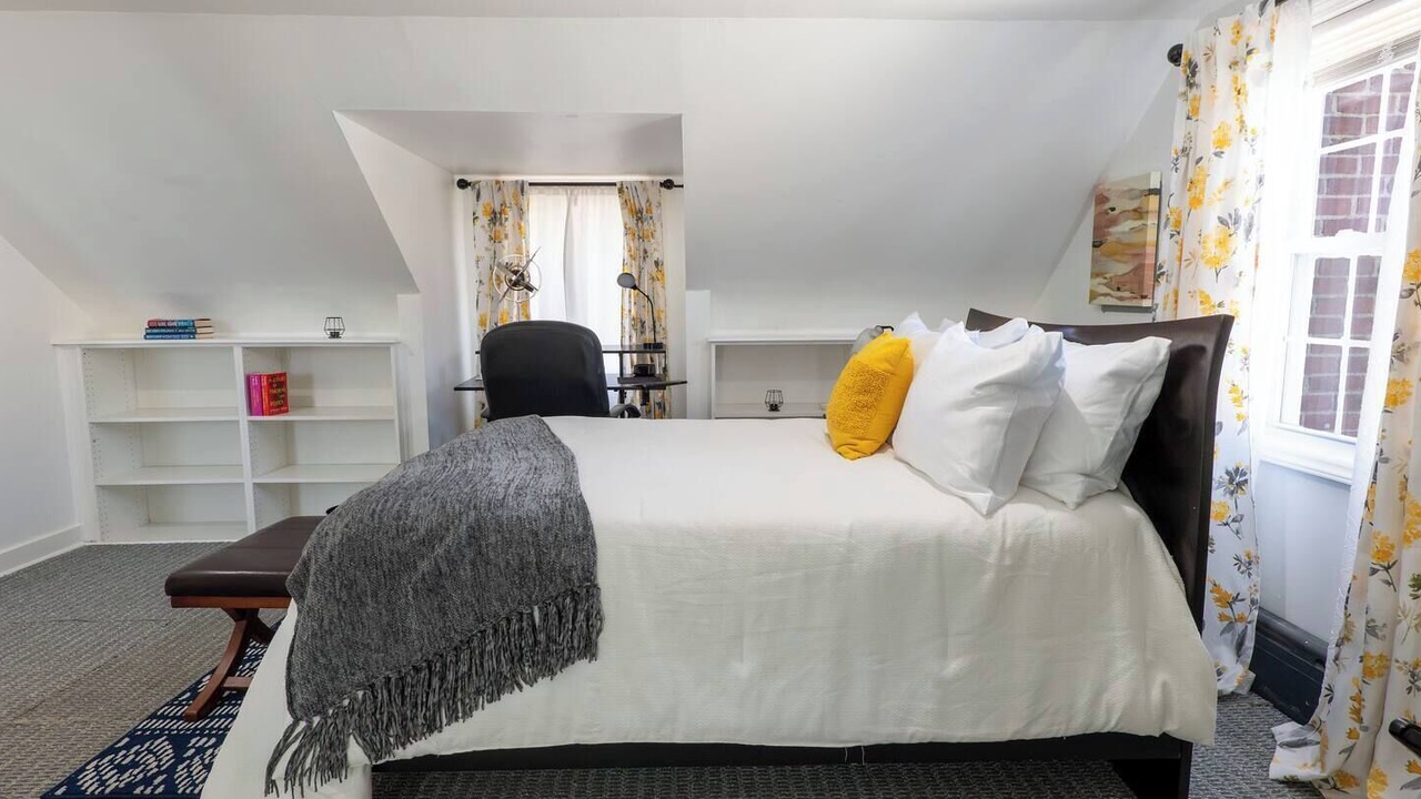 Photo of Bedroom in Valley Stream