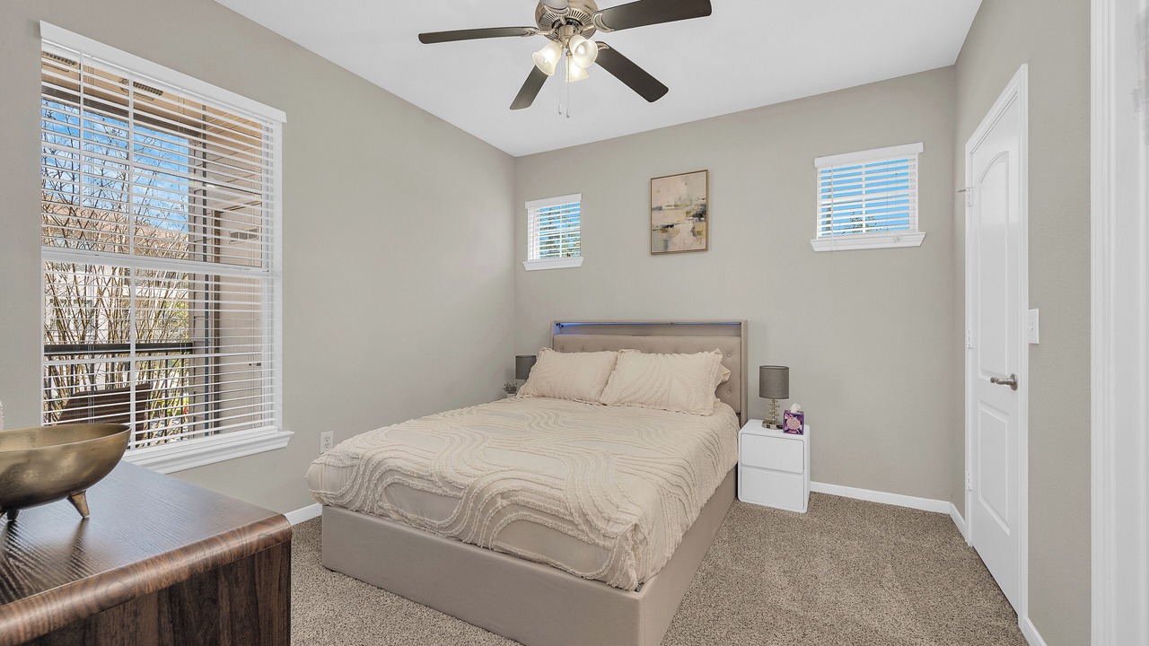 Photo of Bedroom in Alden Bridge