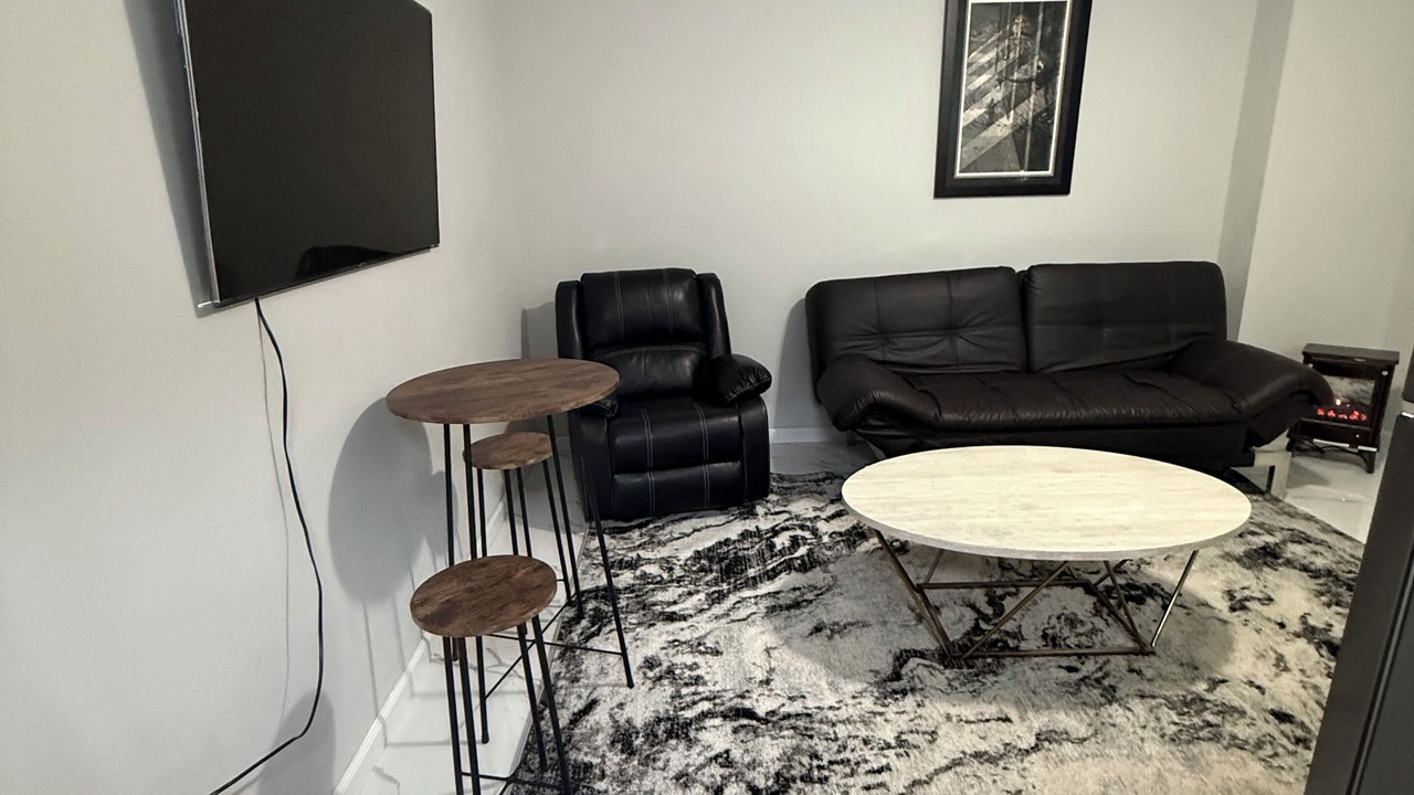 Photo of Livingroom in Mariners Harbor