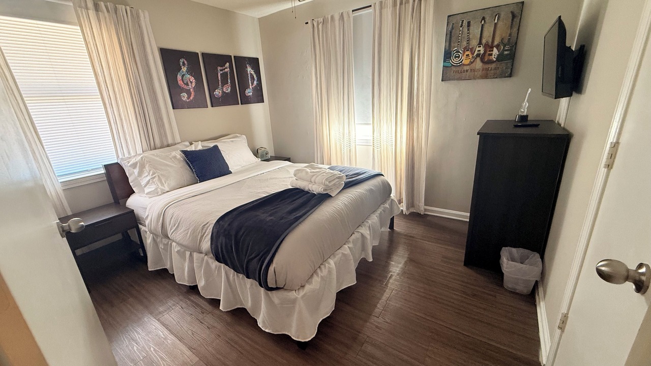 Photo of Bedroom in Uptown