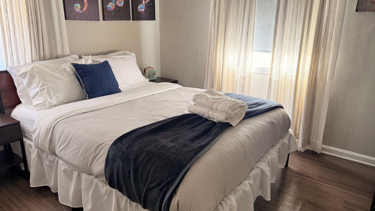 Photo of Bedroom in Uptown