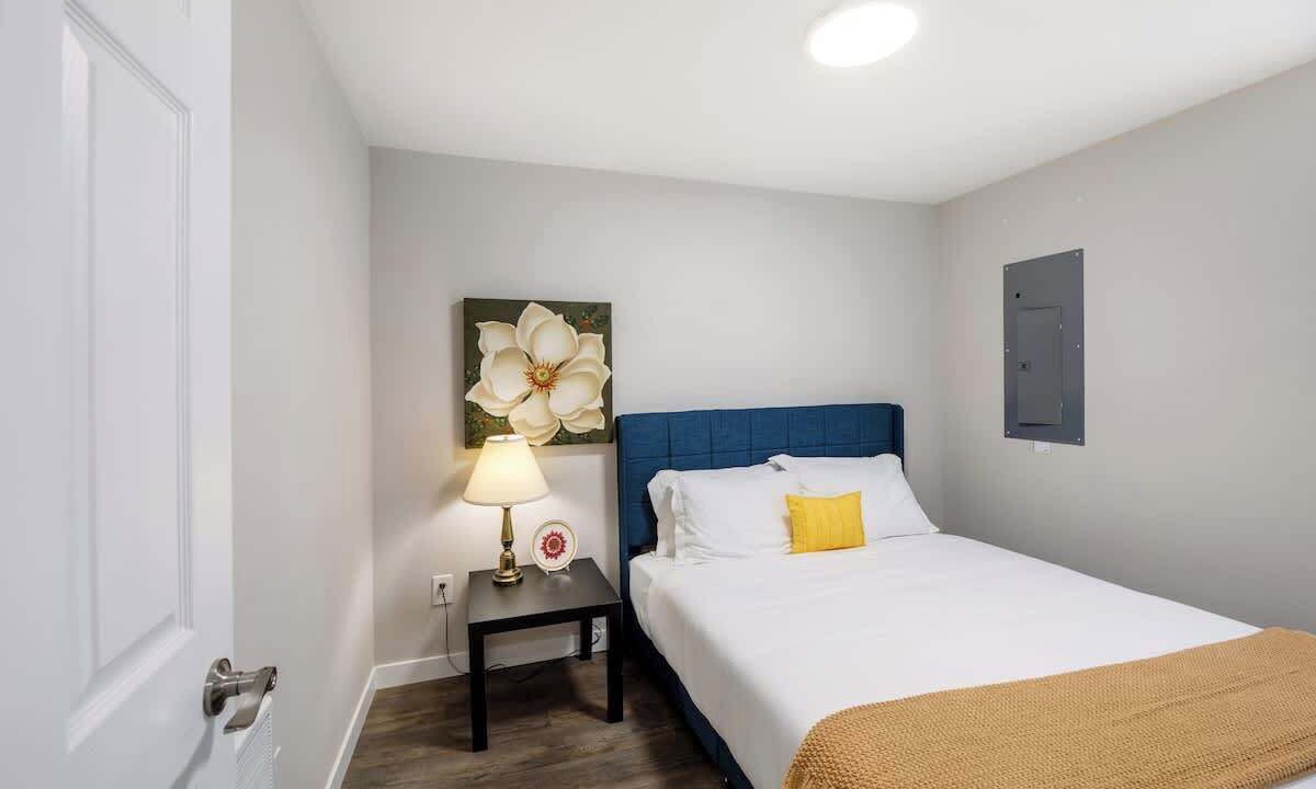 Photo of Bedroom in Minor