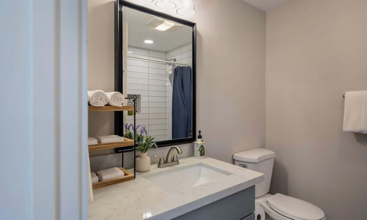 Photo of Bathroom in Minor