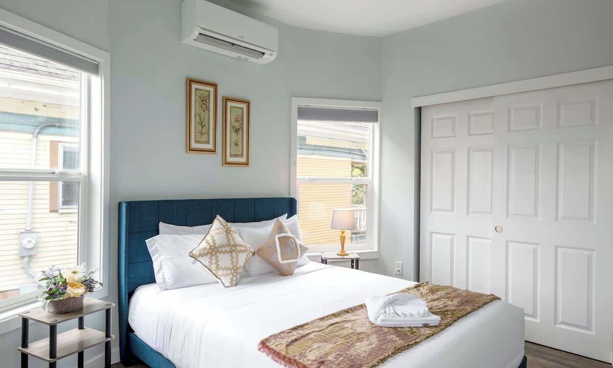 Photo of Bedroom in Minor