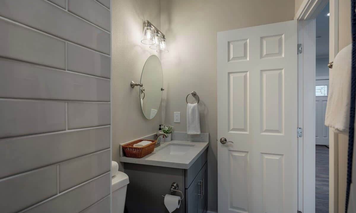 Photo of Bathroom in Minor