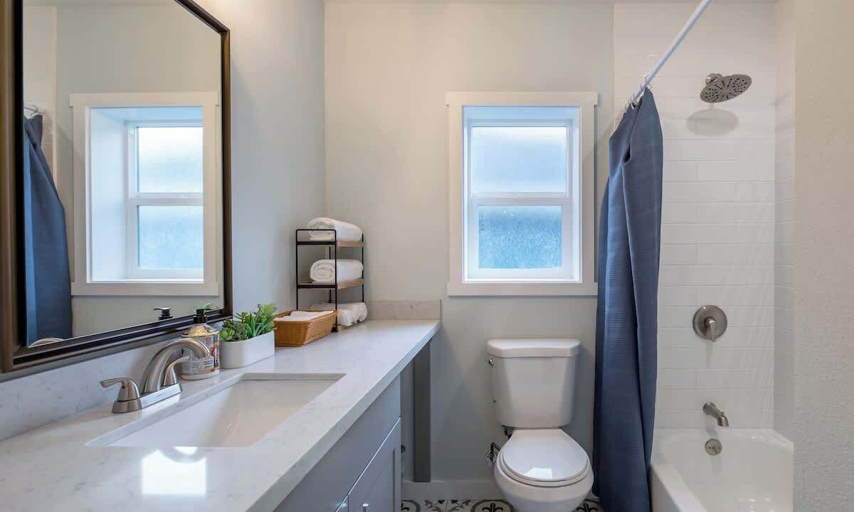 Photo of Bathroom in Minor