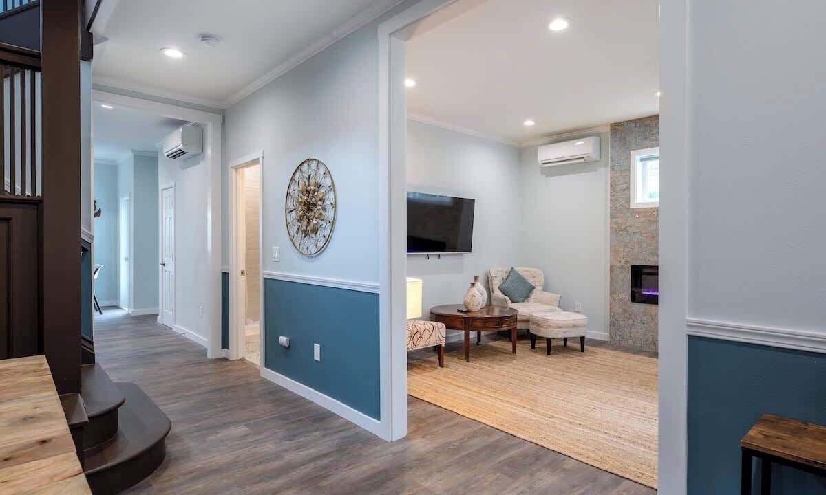 Photo of Others in Minor