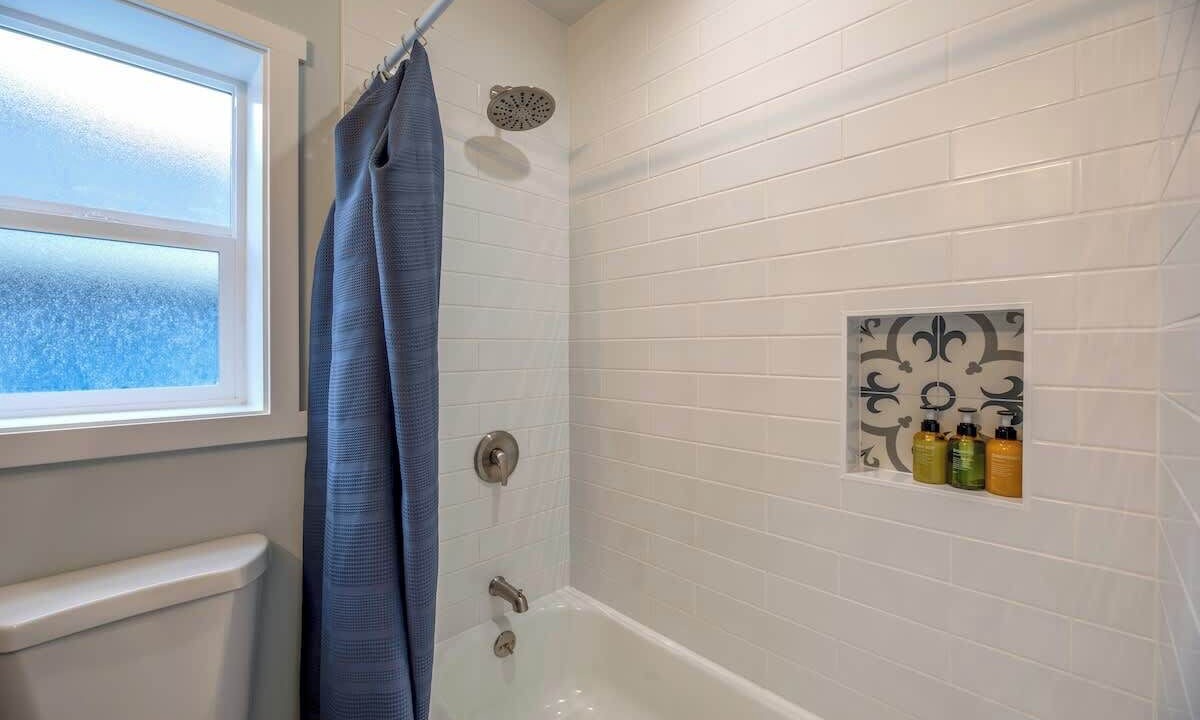 Photo of Bathroom in Minor